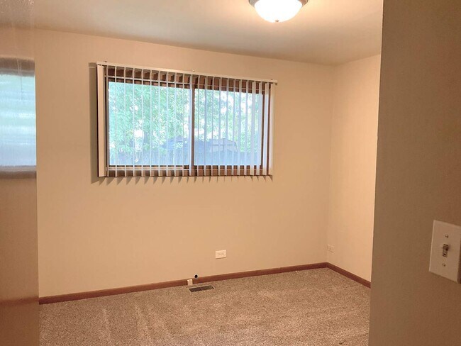 Foto del edificio - 15515 Long Ave