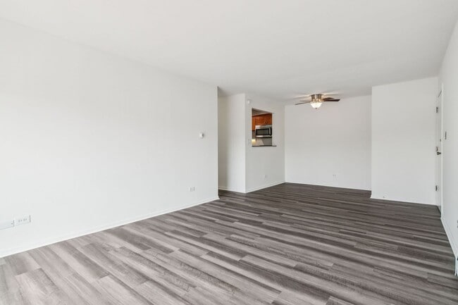 Interior Photo - Georgian Court Apartments