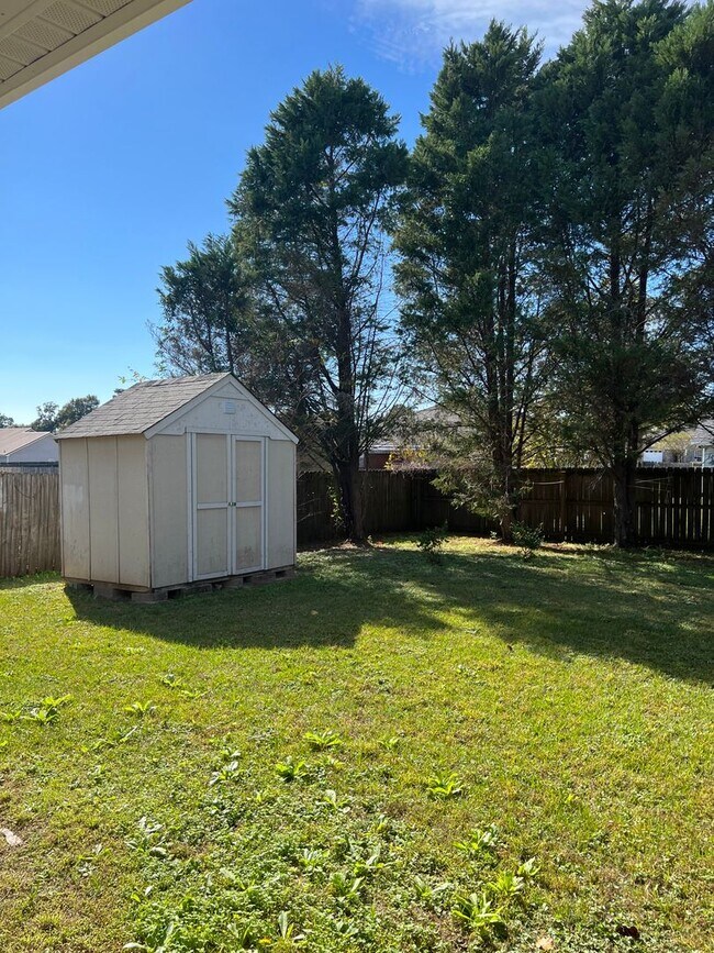 Foto del edificio - 22 County Road 739- Available NOW