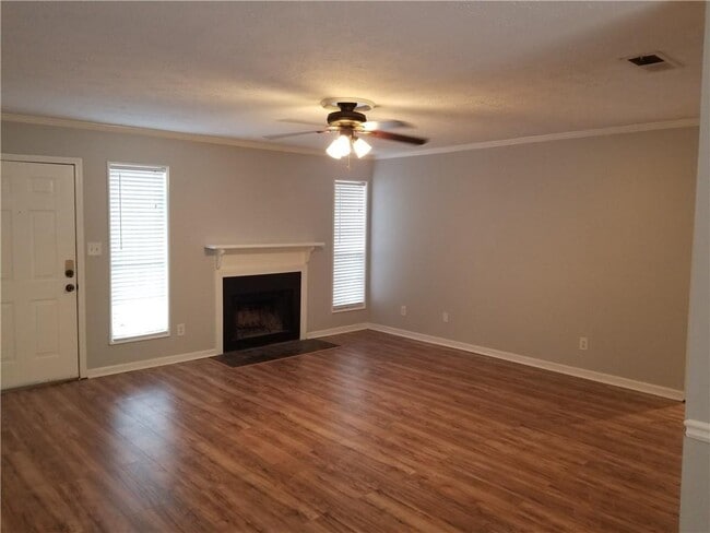 Foto del edificio - 107 Sterling Ct