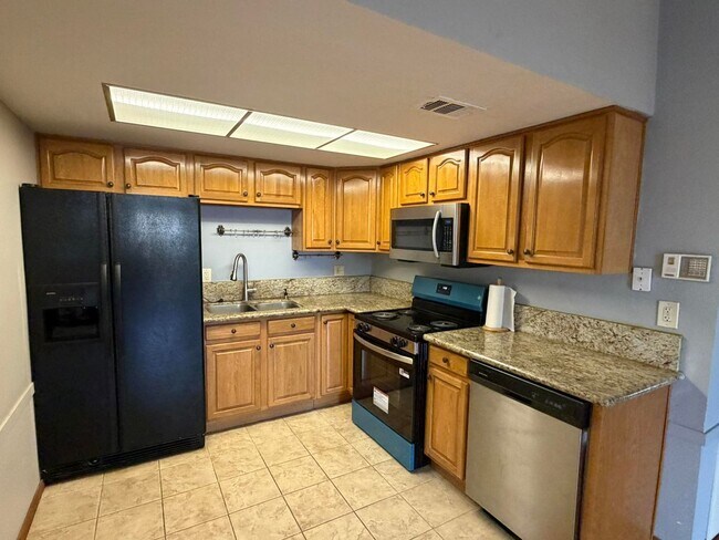 Building Photo - 3731-3733 Scallop Court