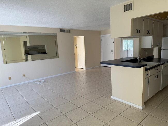 Building Photo - 1100 Imperial Dr