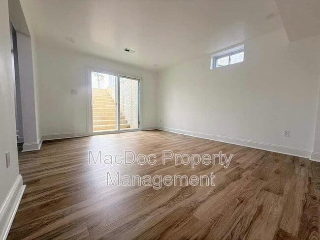 Foto del edificio - 10402 Laurel Ridge Way