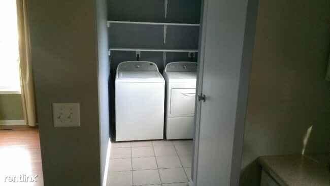 Foto del edificio - 3 br, 1.5 bath House - 1110 Hayden Dr