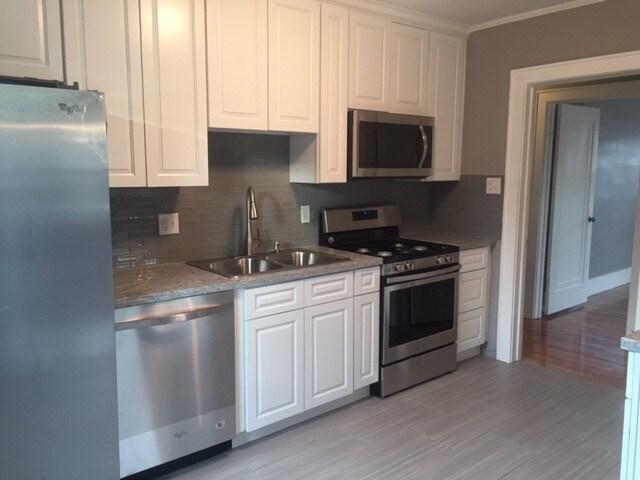 Foto del edificio - 3512 Moore Ave