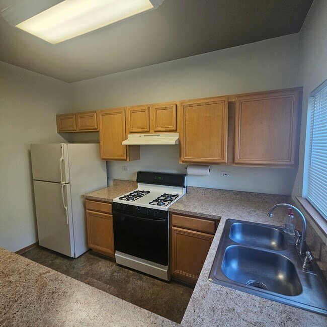 Foto del edificio - 1105 Village Center Pkwy
