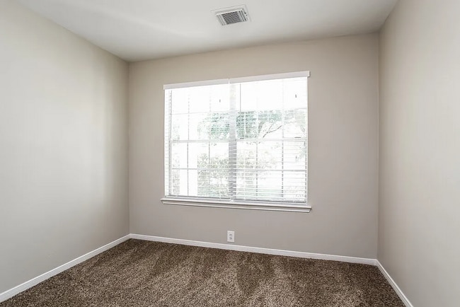 Building Photo - 6534 Bridgegate Dr