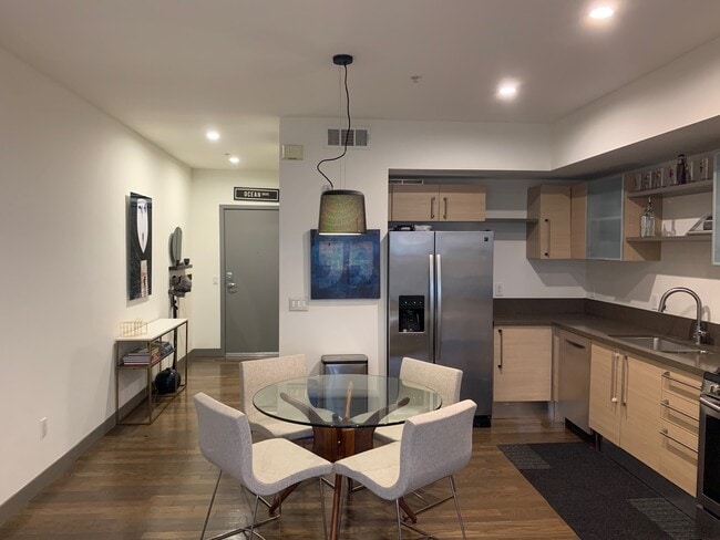 Building Photo - 1234 Wilshire Blvd