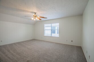 Building Photo - 4823 Zachary Ln