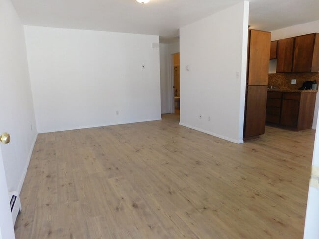 Building Photo - 3292 Lombardy Ln