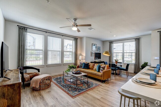 Foto del edificio - Double the Perks: 8 Weeks Free + Gift Card on Select Units!