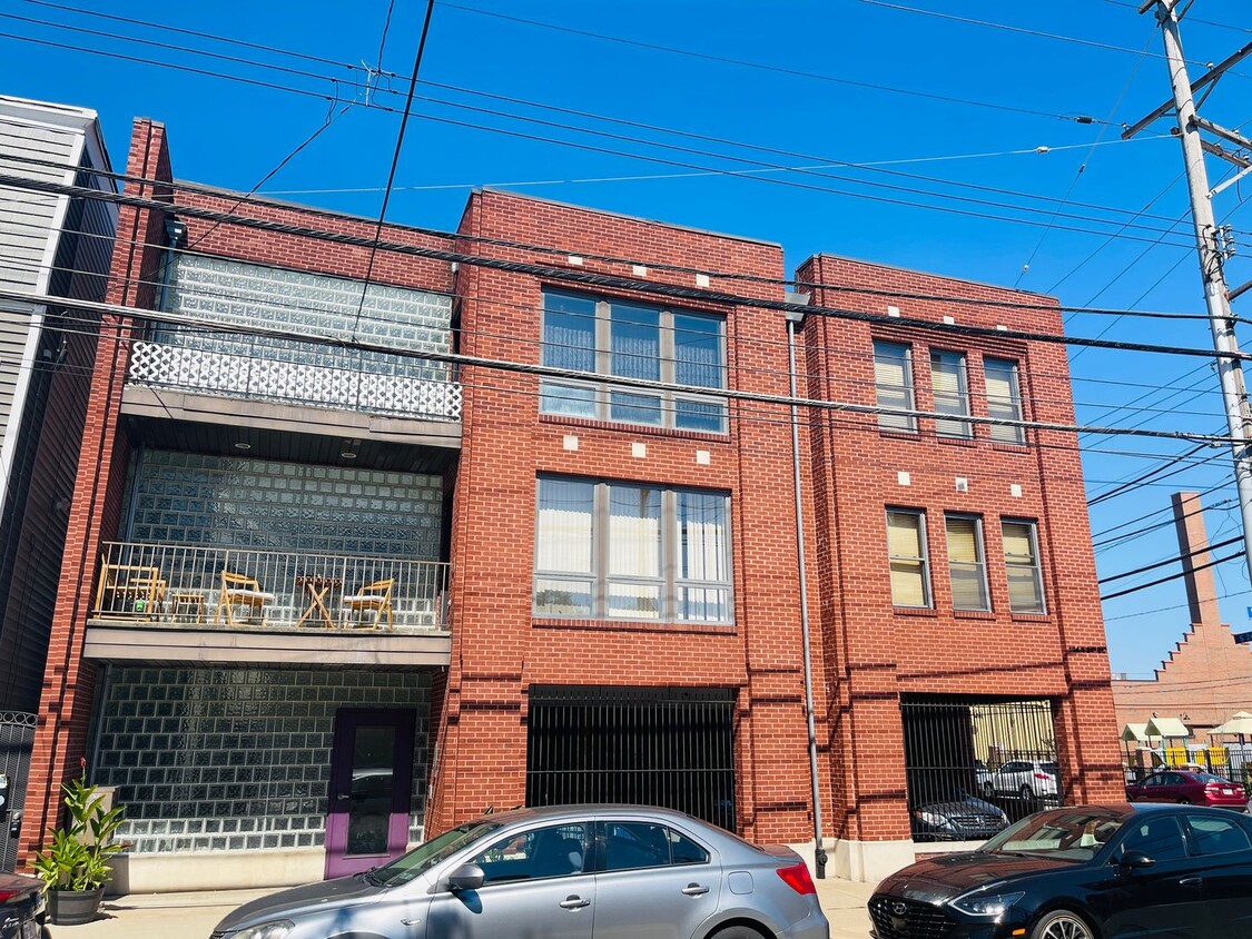 Primary Photo - 104 S 24th St