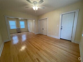 Building Photo - 22 Cozzens Ave