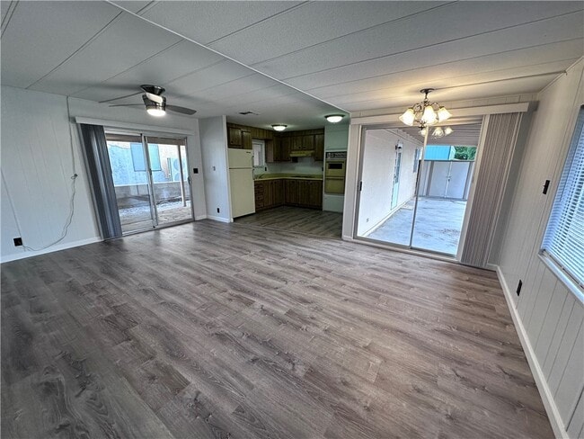 Building Photo - 1203 Pso Del Mar