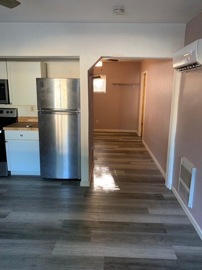 Foto del edificio - 240 Hollywood Blvd SE