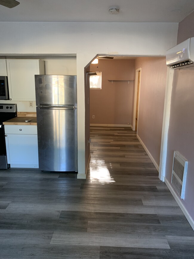 Foto del edificio - 240 Hollywood Blvd SE