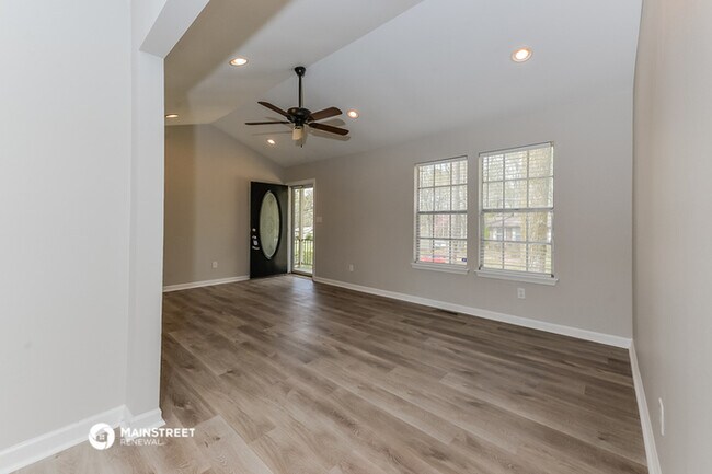 Building Photo - 1112 Eagle Dr