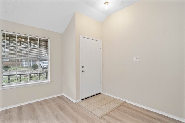 Foto del edificio - 23302 Summer Pine Dr