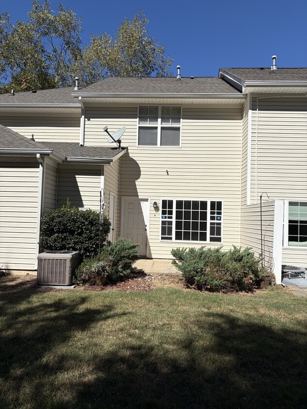 Building Photo - 13354 Savannah Club Dr