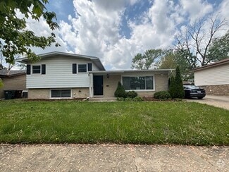 Building Photo - 448 N Kenneth Ct