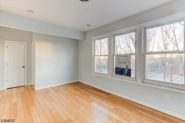 Building Photo - 15 Fessenden Pl