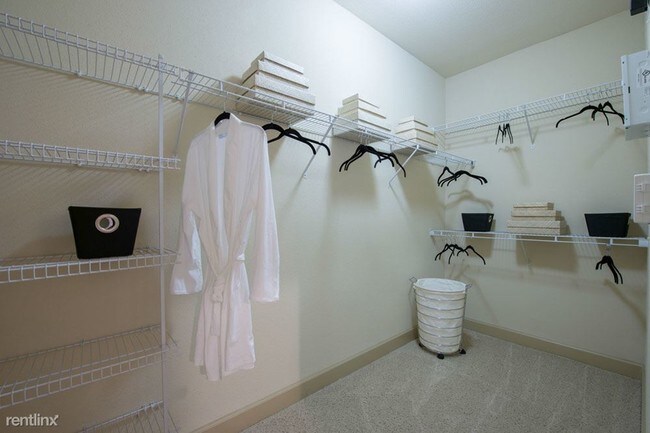 Foto del edificio - 3126 Sawdust Rd
