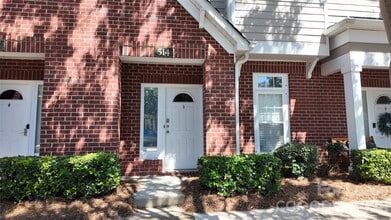 Building Photo - 514 Jetton St