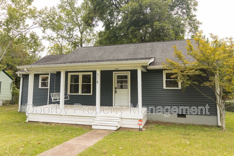 Foto principal - 318 Williams Dr