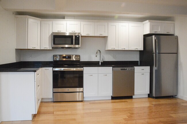 Foto del edificio - 548 Main St