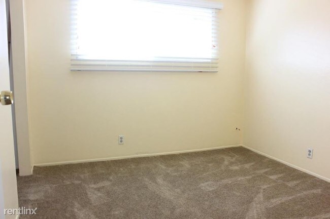 Building Photo - 3 br, 2 bath House - 1777 Hopkins Dr