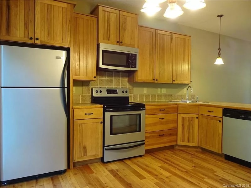 34 Selwyn Rd, Asheville, NC 28806 Townhome Rentals in Asheville NC