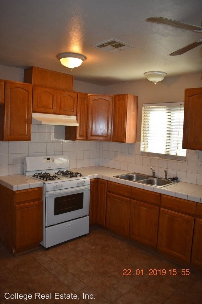 Building Photo - 2 br, 1 bath Apartment - 8205 Kiltie Way