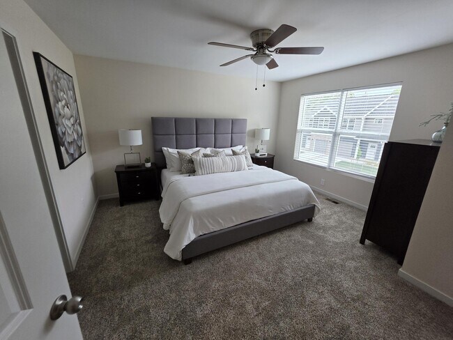 Foto del edificio - Western Reserve LLC