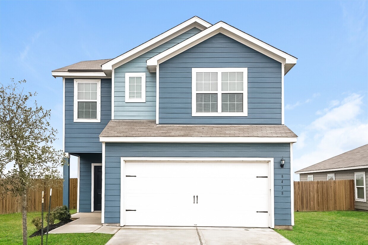 Foto principal - 8438 Longshore Slope Rd