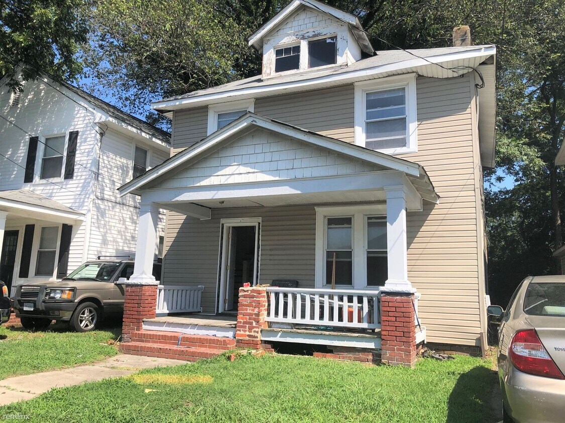 Primary Photo - 4 br, 2 bath House - 854 46th St