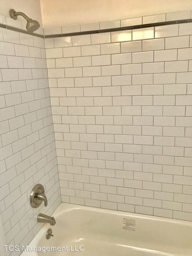 Building Photo - 2 br, 1 bath House - 395 1/2 E. Cliveden St