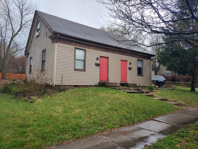 Building Photo - 205 S 6th St