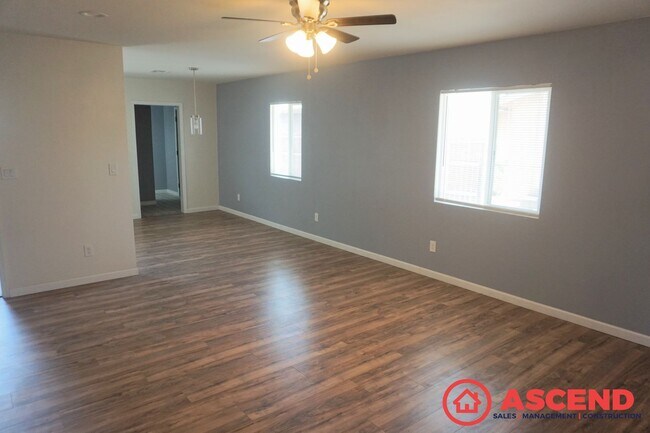 Foto del edificio - Delightful Home Near South High School!