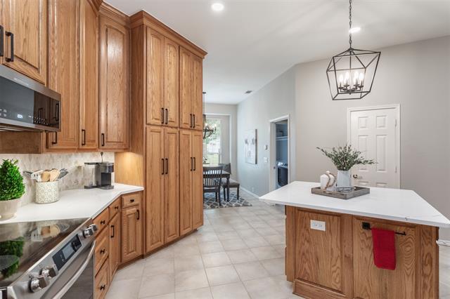 Building Photo - 10808 Paisano Dr
