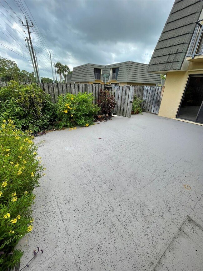 Building Photo - 4515 45th Way