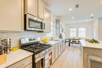 Building Photo - 31915 Bromley Fern Dr