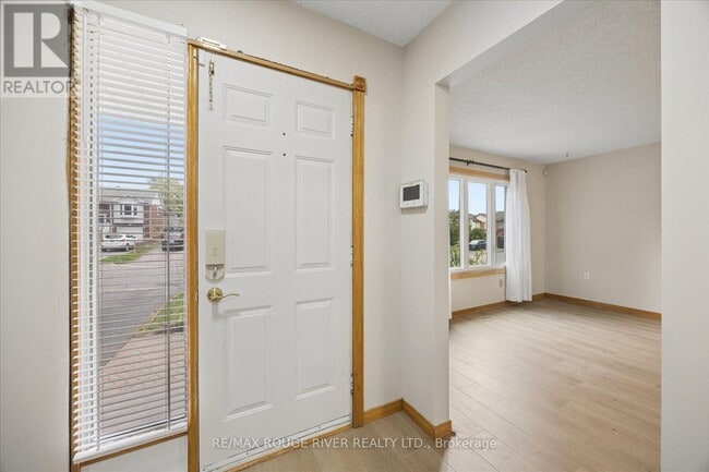 Building Photo - 856 Meadowhill Ct