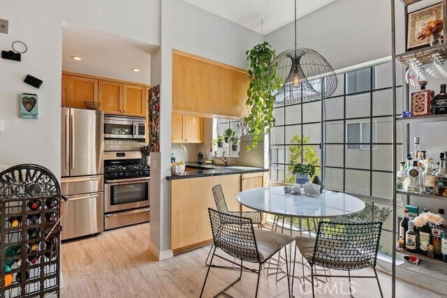 Foto del edificio - 1733 Malcolm Ave