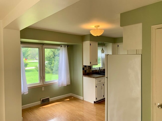 Building Photo - 14865 Pershing Dr