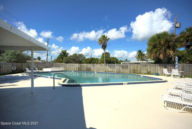 Building Photo - 2186 Florida A1A