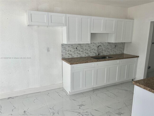 Foto del edificio - 2625 NW 55th St
