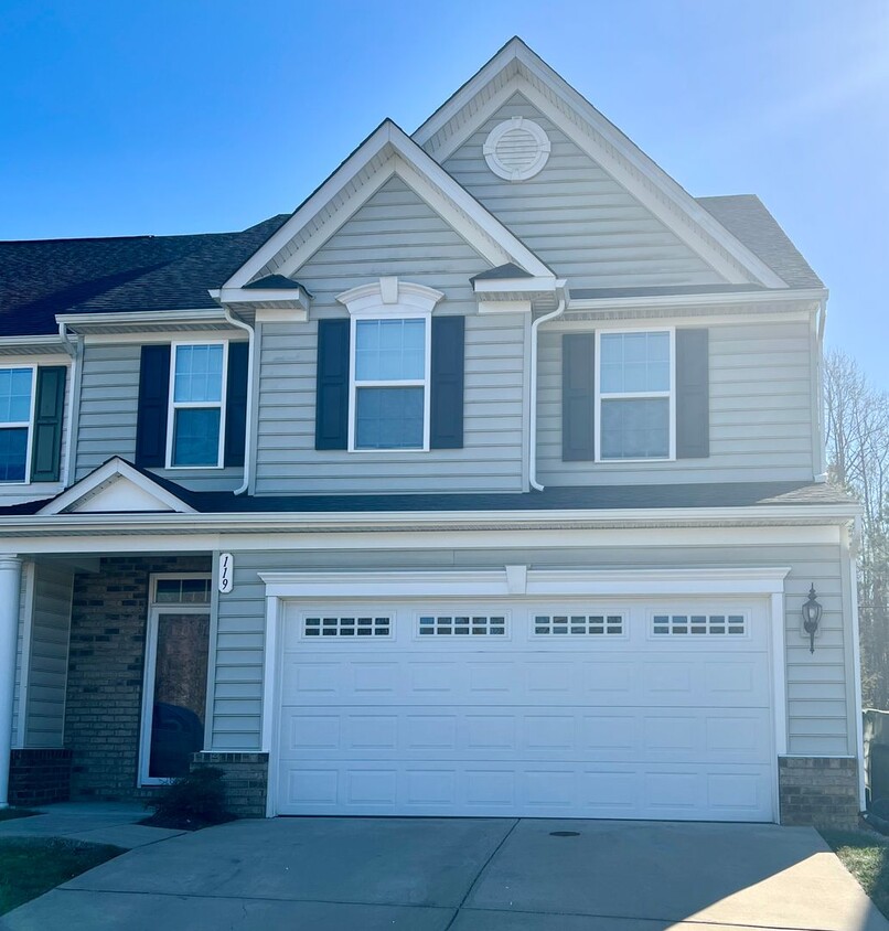 Foto principal - Townhome in Williamsburg