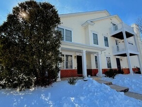 Building Photo - 2051 Astilbe Way