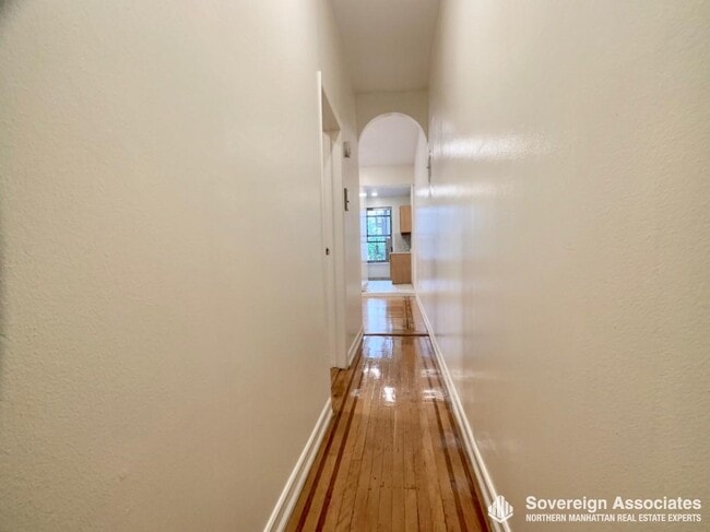 Foto del edificio - 3133 Broadway