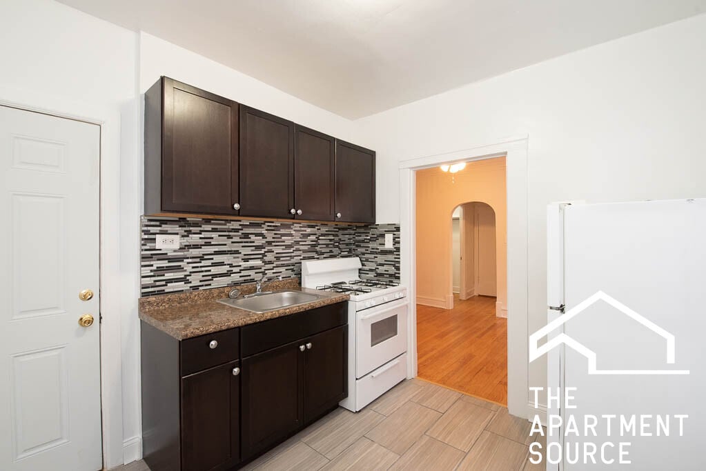 Foto principal - 6347 N Magnolia Ave